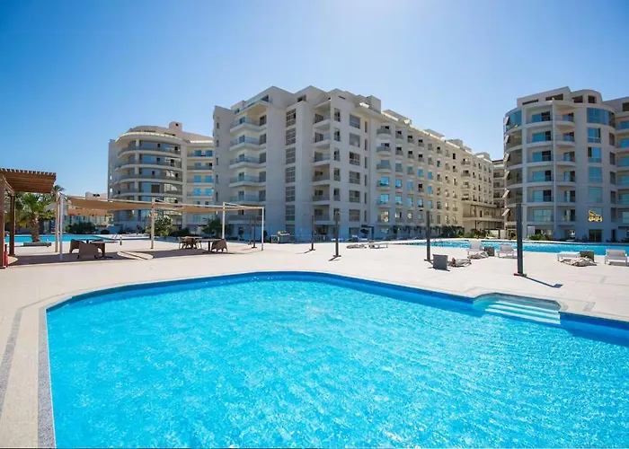 10 Steps From And Heart, Furnished With Modern Kitchenette Hurghada