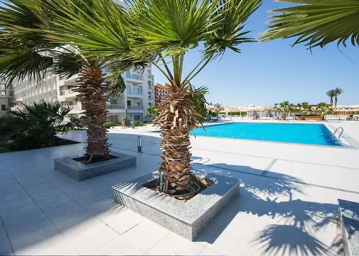 Apartment 10 Steps From And Heart, Furnished With Modern Kitchenette Hurghada